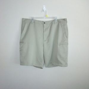 IZOD men's golf shorts tan size 42